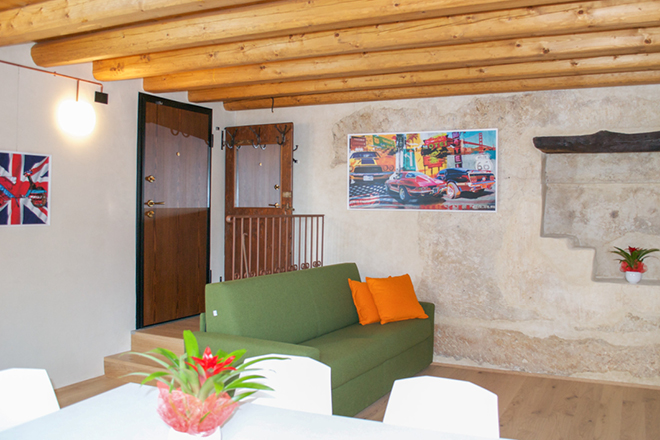 Salotto con divano letto